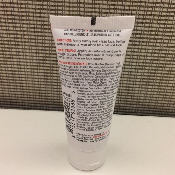 New FIRST AID BEAUTY Coconut Skin Smoothie - Picture 2 of 2